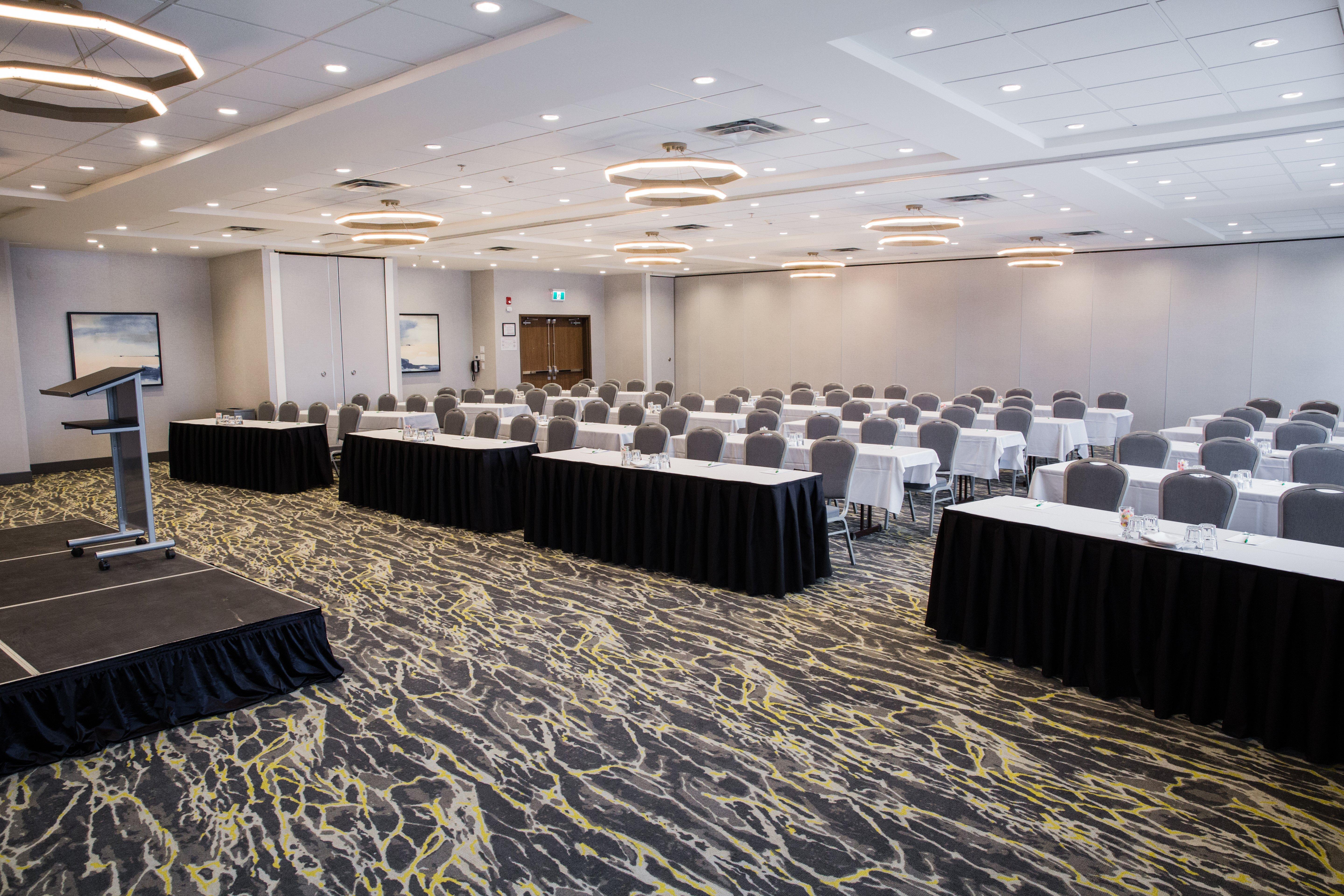 Holiday Inn Calgary South Conference Center מראה חיצוני תמונה