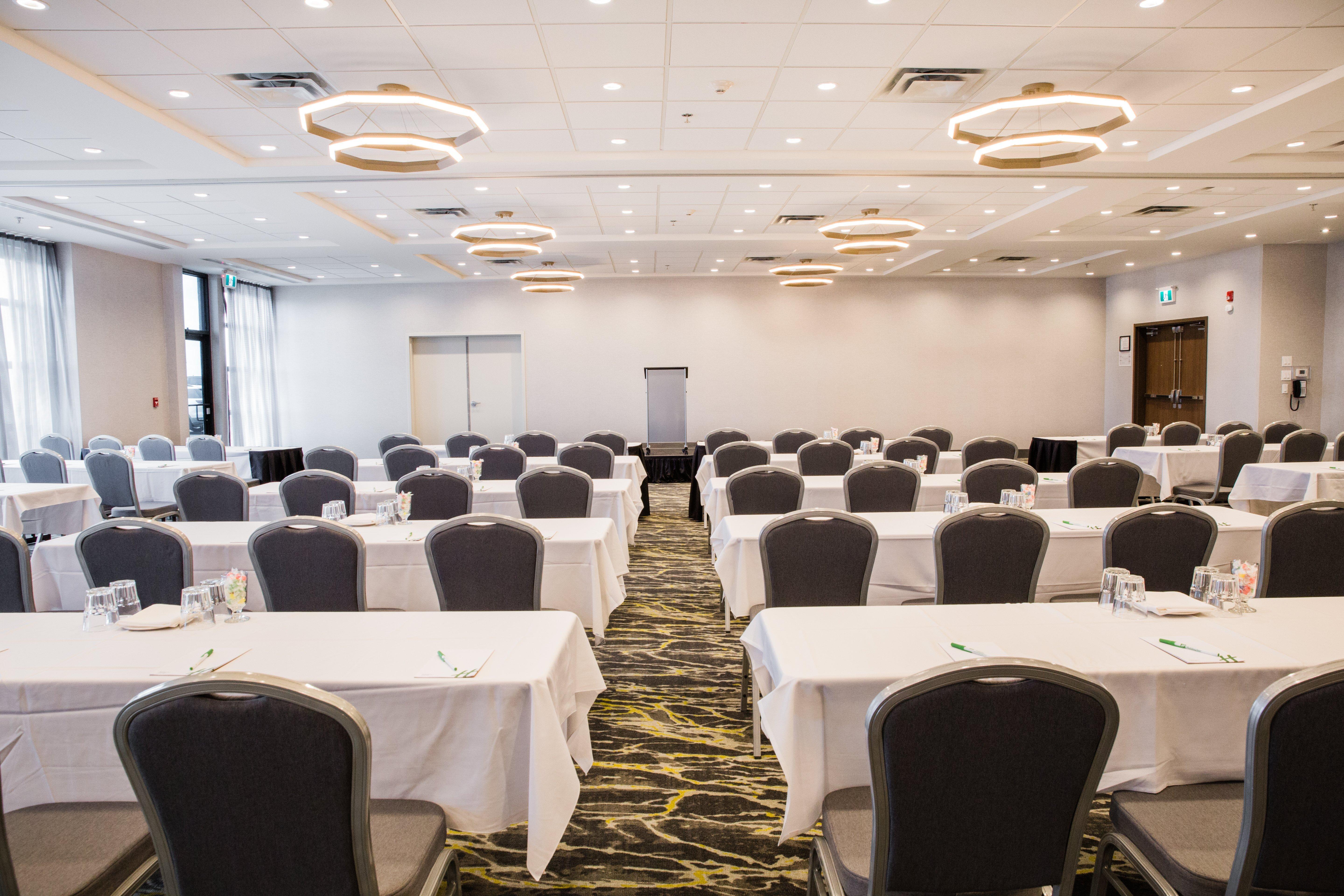 Holiday Inn Calgary South Conference Center מראה חיצוני תמונה