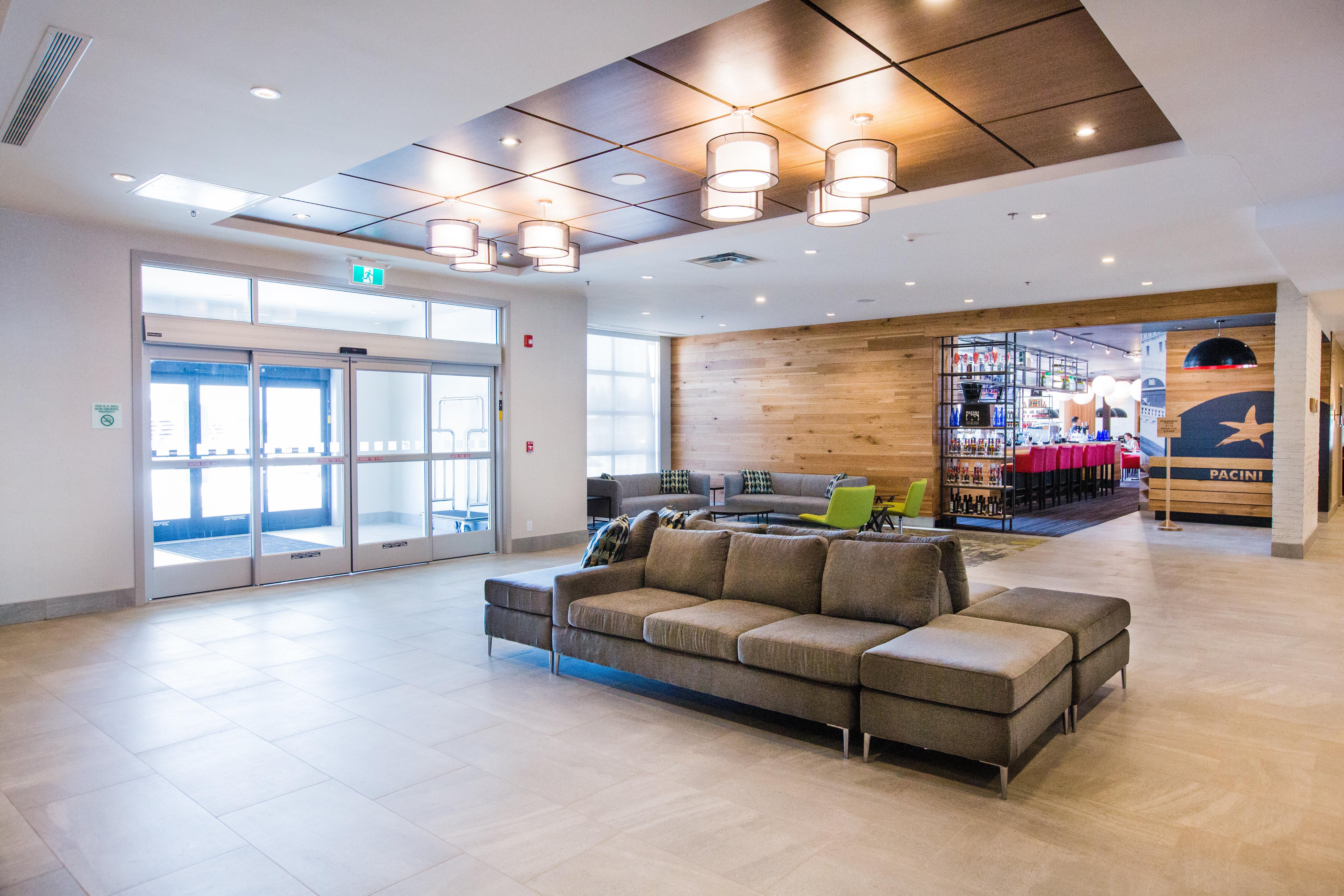 Holiday Inn Calgary South Conference Center מראה חיצוני תמונה