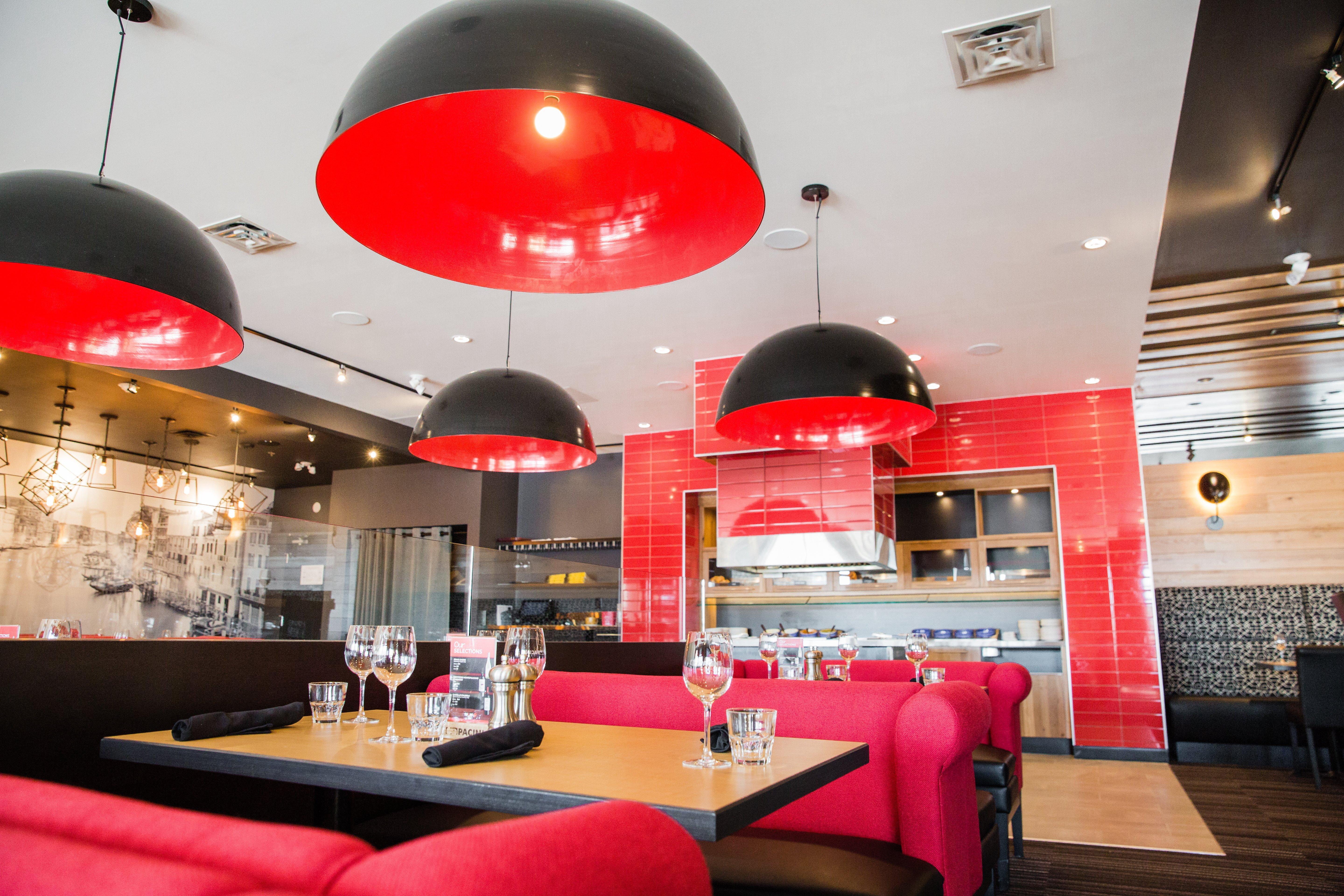 Holiday Inn Calgary South Conference Center מראה חיצוני תמונה